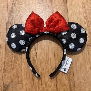 Classic Disney Minnie Mouse Ear Headband ❤️